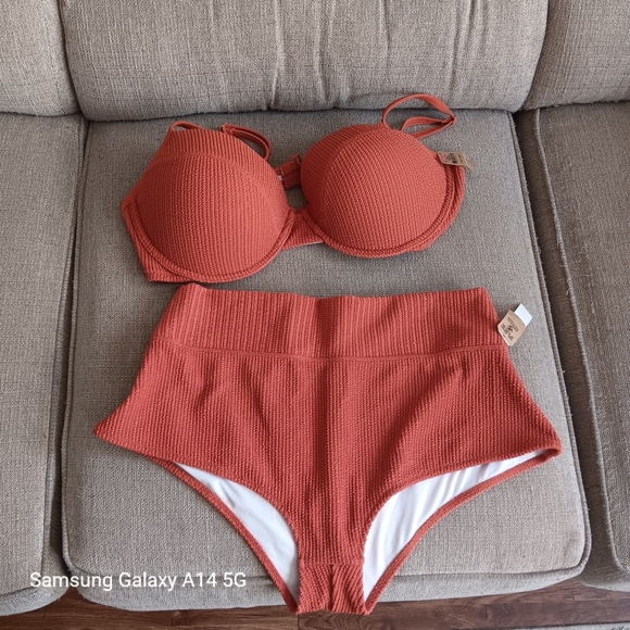 Bikini Set - Picture 1 of 1